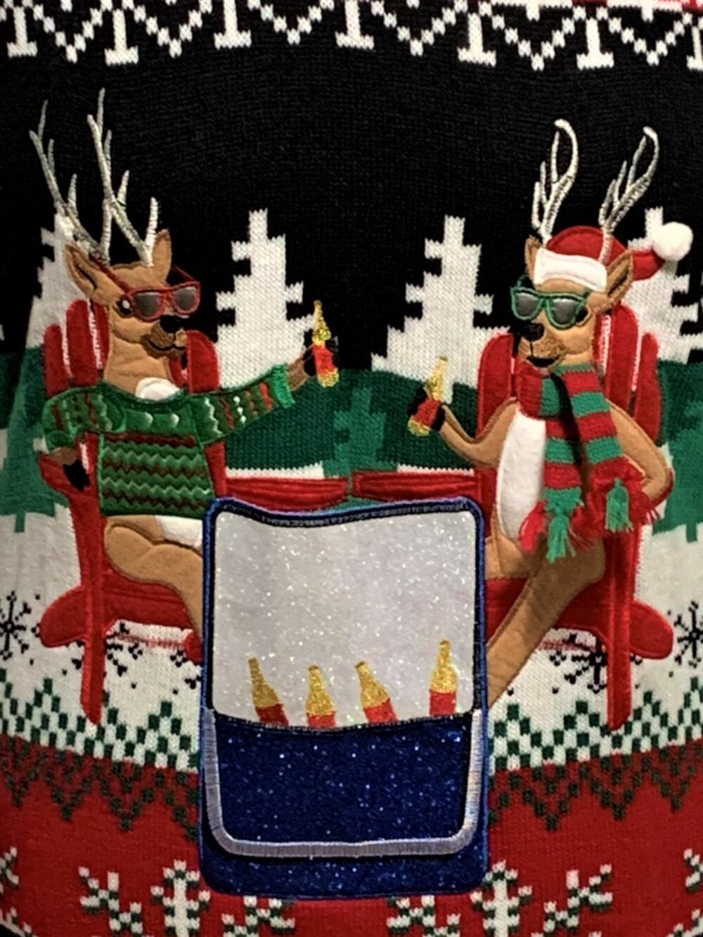 Ugly Christmas Sweater Drinking Reindeer Cooler Drink Beer Holder MENS Womens M - Picture 2 of 5